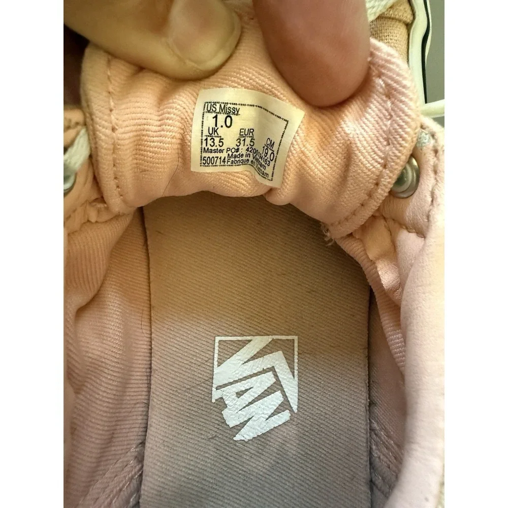 Vans Old Skool Peach/pink Sneakers kids size 1. SB 21